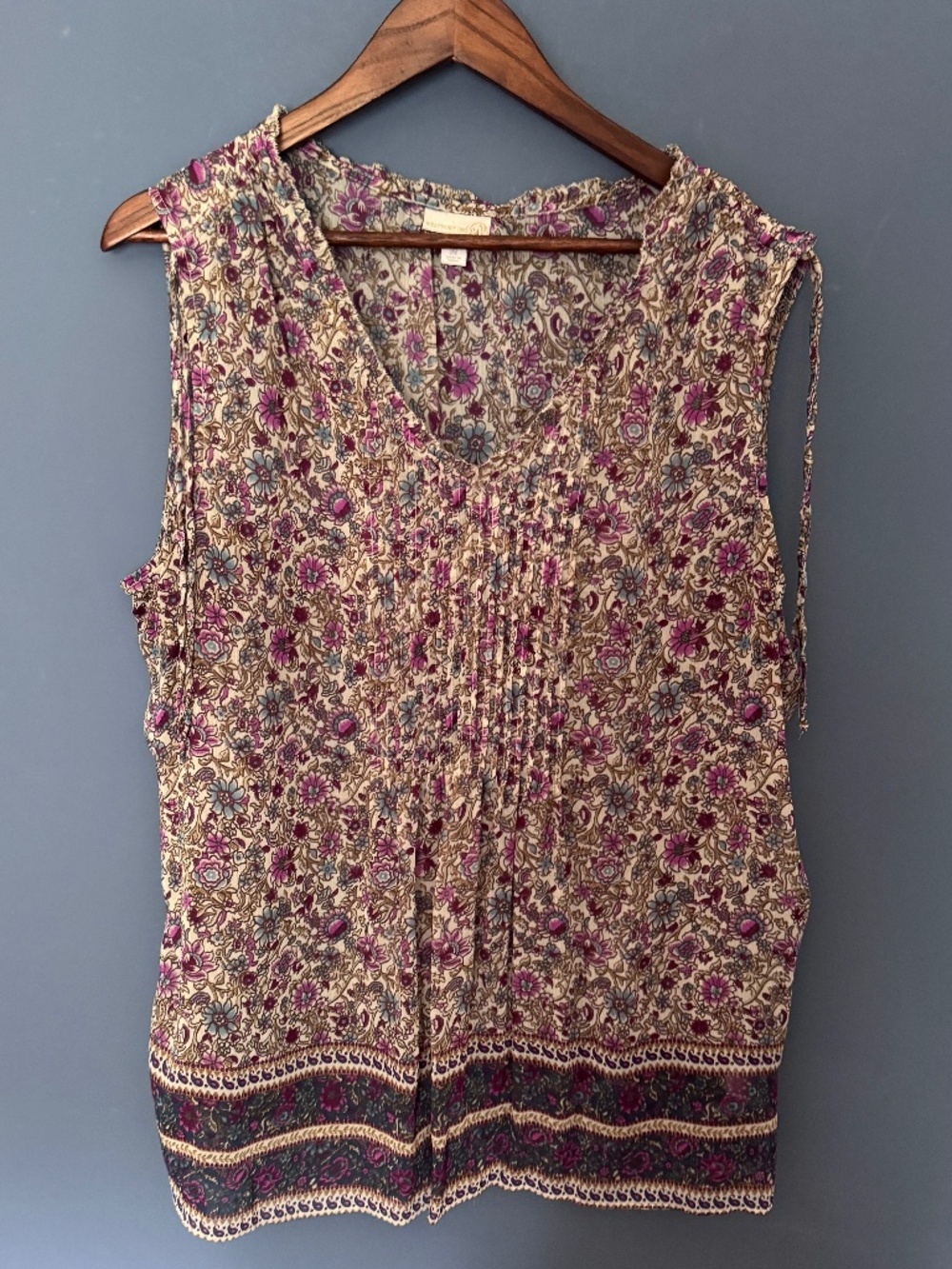 Westport beautiful floral top Size 2X EUC